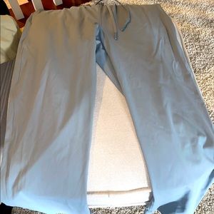 Light grey lululemon on the move ankle pants